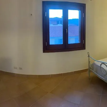 Bella Vista Su Tavolara 아파트