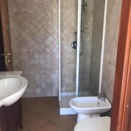 Bella Vista Su Tavolara 아파트 *